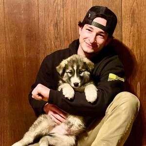 Meet your Posher, Sam